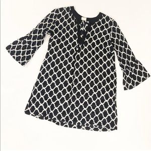 Black and white geometric tunic coverup